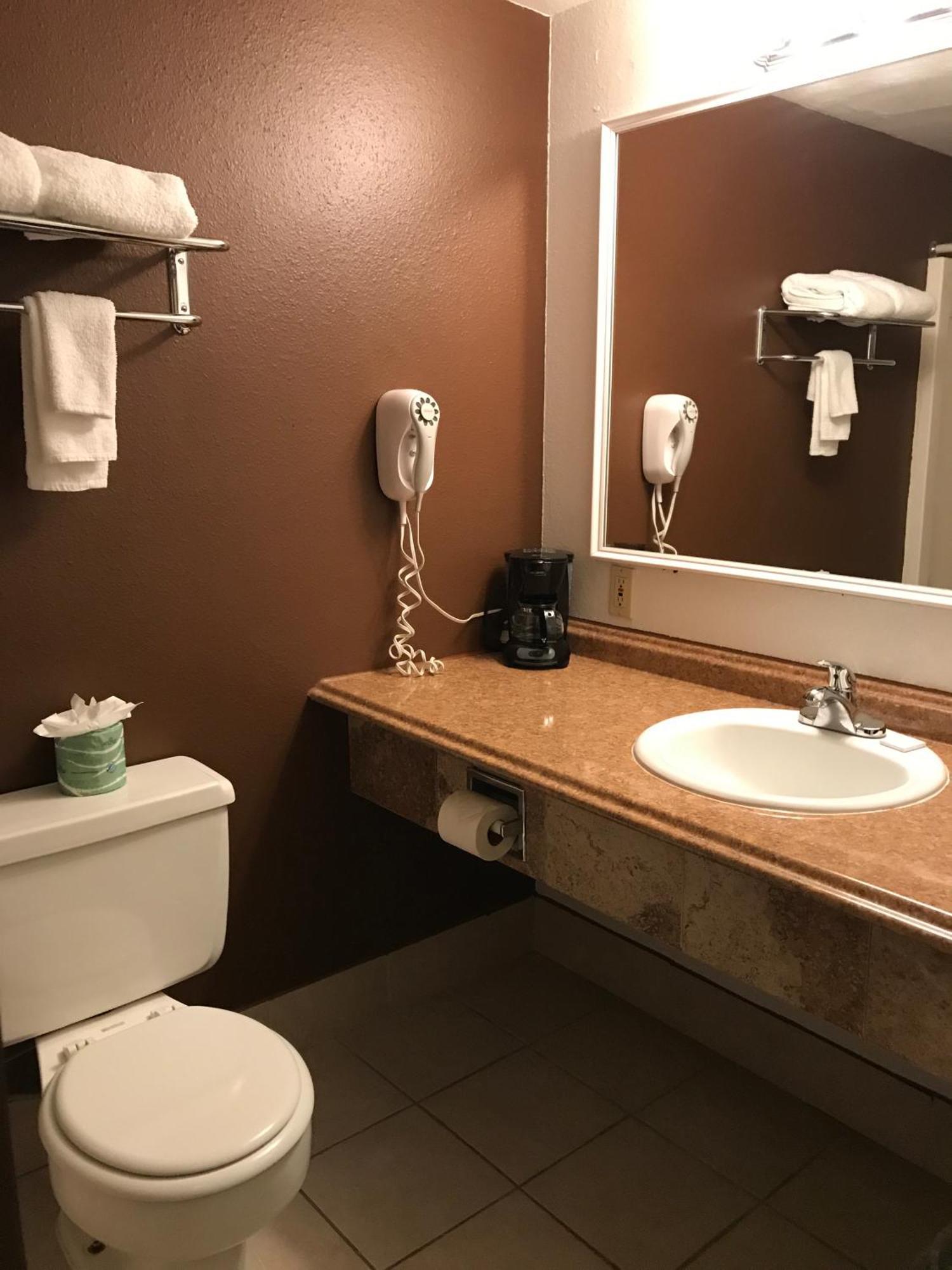 Fairbridge Inn & Suites - 루이스턴 객실 사진